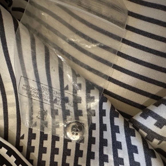 Burberry Brit Blouse, Size XS, Black and White - Picture 7 of 11